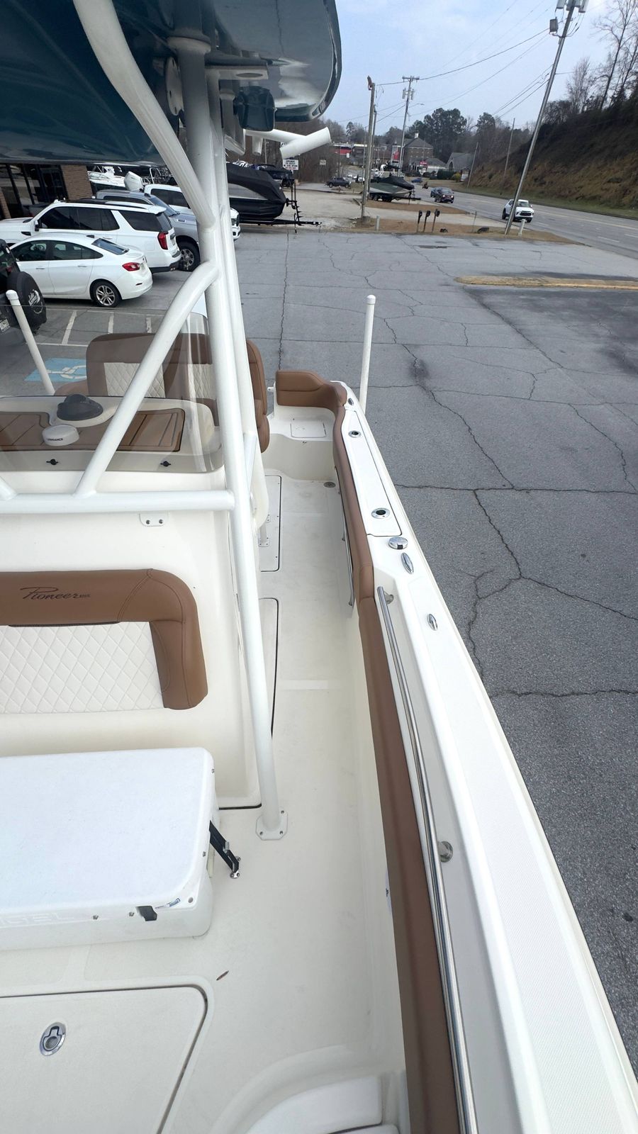 2022 Pioneer 222 Islander, photo 14 of 19